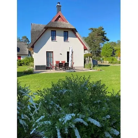 Meeresbraut Comfortable Holiday home Glowe