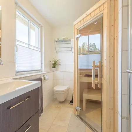 Meeresbraut Comfortable Holiday home Glowe